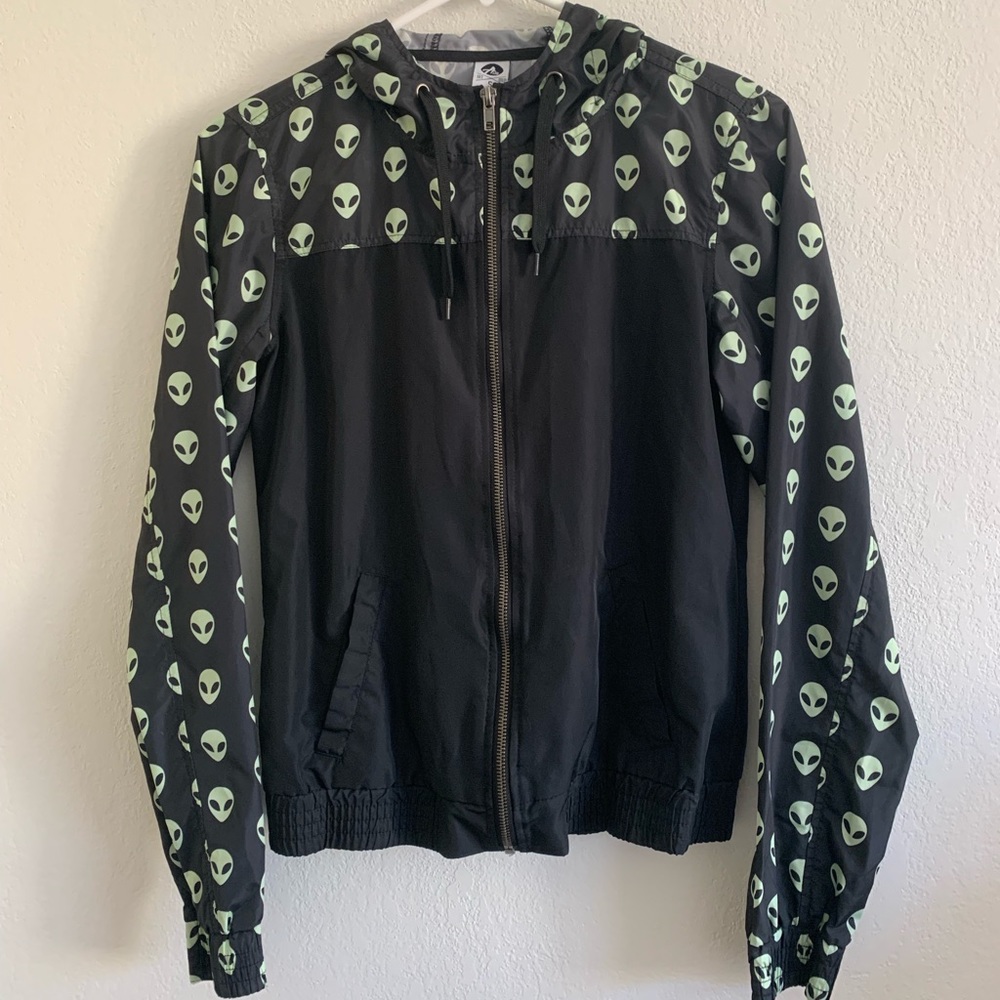 zumiez alien windbreaker